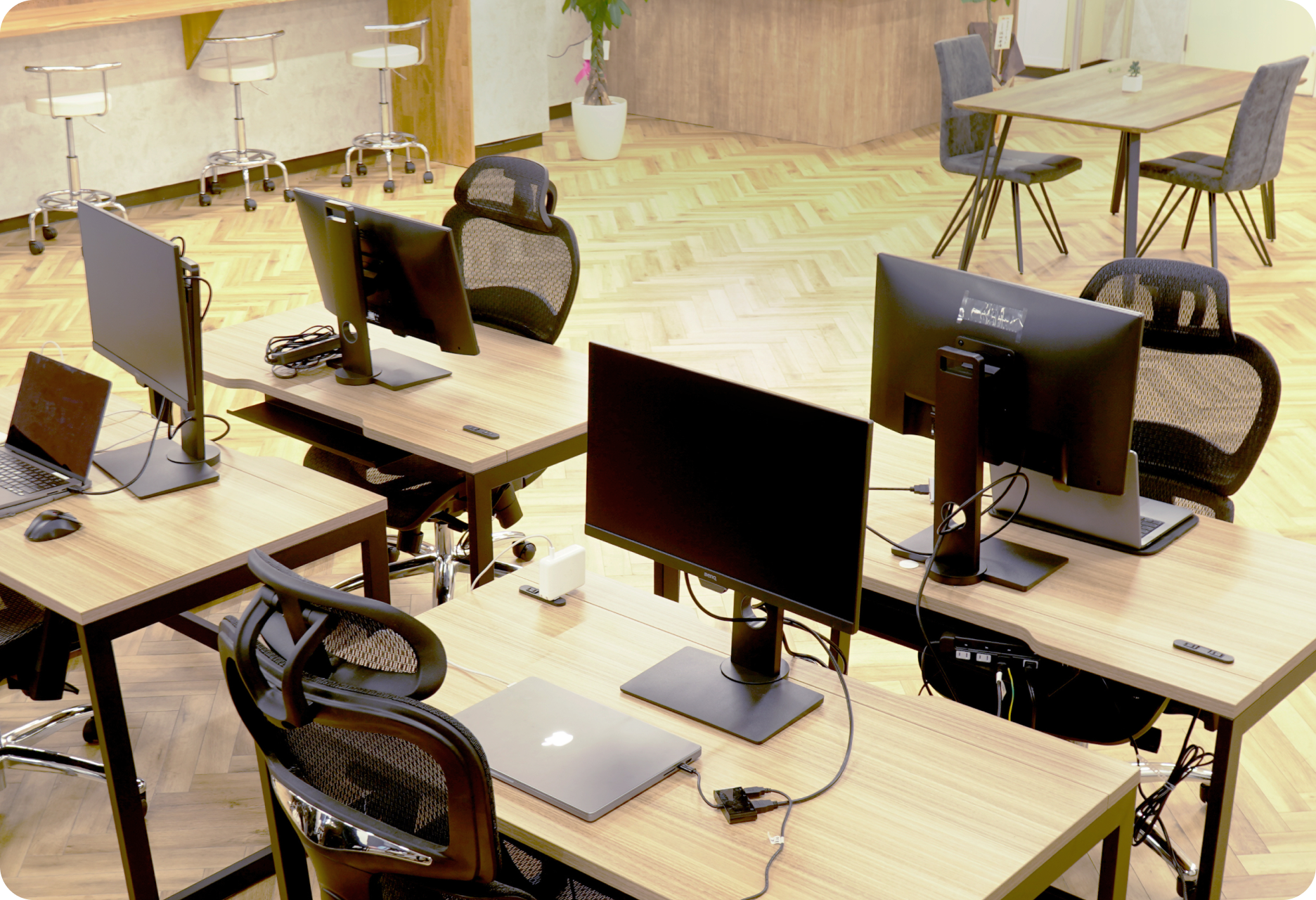 Office slideshow picture 4
